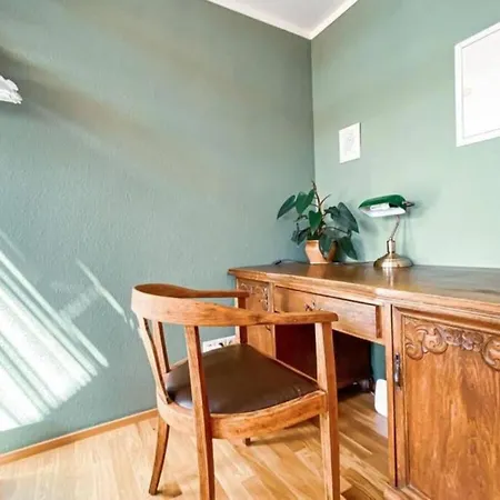 Schone Ferienwohnung Mit Blick Uber Stadtwald - Netflix, Wlan, Waschmaschine Apartment Leipzig